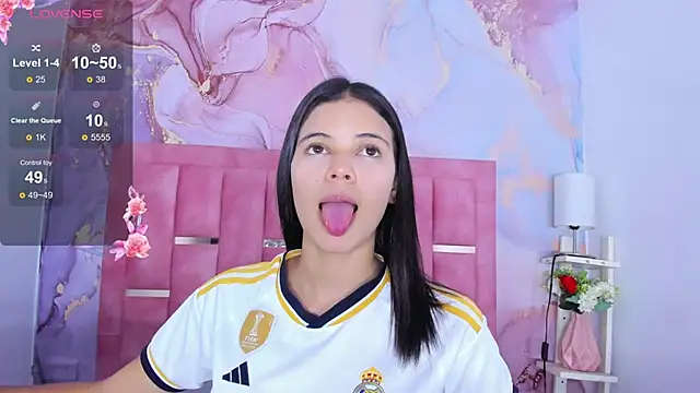 Snapshot of LizzMartin chatting on 1, 3, 2025 LizzMartin online show from 1, 3, 2025