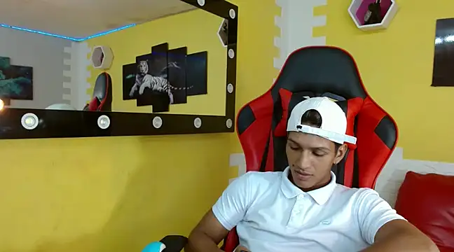 mau elixxx online show from 17, 1, 2025