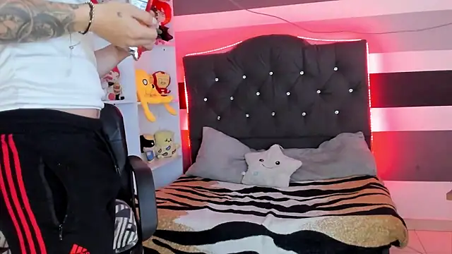 Snapshot of _tatho_perovich_ chatting on 4, 12, 2024 tatho perovich online show from 4, 12, 2024