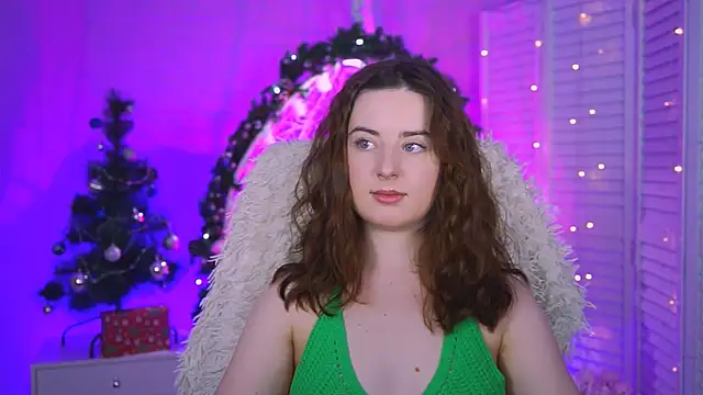 Snapshot of AnnTerry_ chatting on 18, 12, 2025 AnnTerry online show from 18, 12, 2025