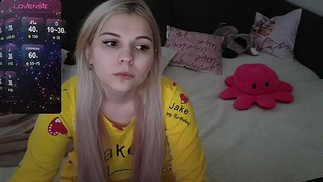 Snapshot of Kate_Legend chatting on 2, 2, 2025 Kate Legend online show from 2, 2, 2025