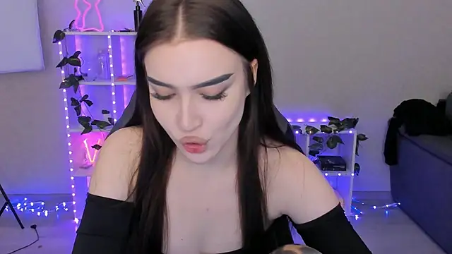 Melanie N online show from 3, 12, 2024