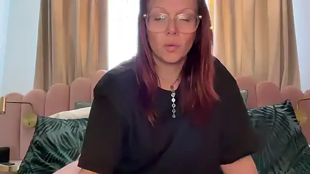 MelodyRoseUk online show from 4, 3, 2026