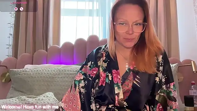 MelodyRoseUk online show from 6, 4, 2026