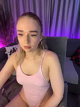 Snapshot of Eva_Millss chatting on 16, 12, 2024 Eva Millss online show from 16, 12, 2024