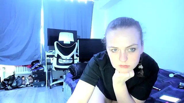 ENGLISHEMILY 69 online show from 22, 1, 2025