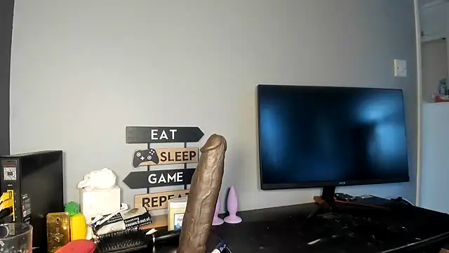 ENGLISHEMILY 69 online show from 13, 3, 2025