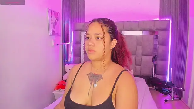 Snapshot of zulyjones chatting on 20, 4, 2026 zulyjones online show from 20, 4, 2026