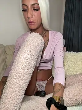 Snapshot of mrs_skinny_goddess chatting on 17, 5, 2026 mrs skinny goddess online show from 17, 5, 2026