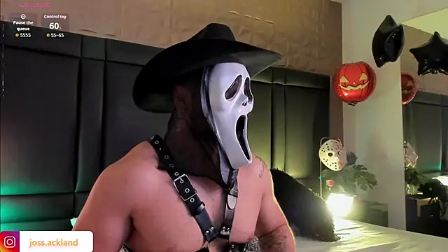 Snapshot of JossAckland chatting on 31, 10, 2025 JossAckland online show from 31, 10, 2025