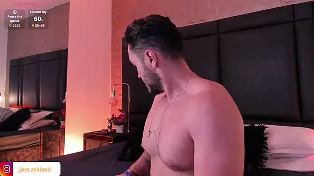 Snapshot of JossAckland chatting on 11, 11, 2025 JossAckland online show from 11, 11, 2025