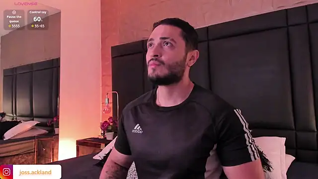 Snapshot of JossAckland chatting on 16, 11, 2025 JossAckland online show from 16, 11, 2025