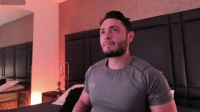 Snapshot of JossAckland chatting on 18, 11, 2025 JossAckland online show from 18, 11, 2025