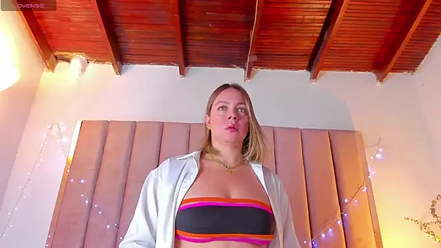 Snapshot of VICTORIA_RASH chatting on 17, 1, 2025 VICTORIA RASH online show from 17, 1, 2025