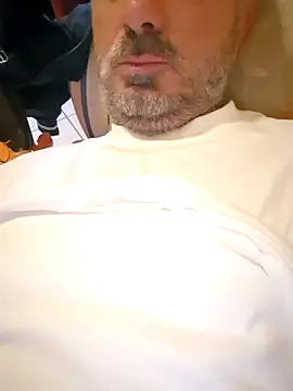 Snapshot of 1talianBeutifulCock chatting on 11, 11, 2025 1talianBeutifulCock online show from 11, 11, 2025