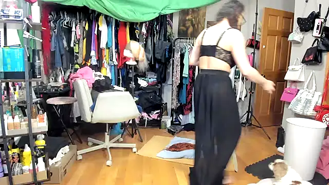 Snapshot of jessy0504 chatting on 2, 4, 2026 jessy0504 online show from 2, 4, 2026