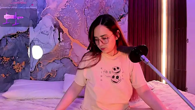 centaurigirl online show from 8, 10, 2025