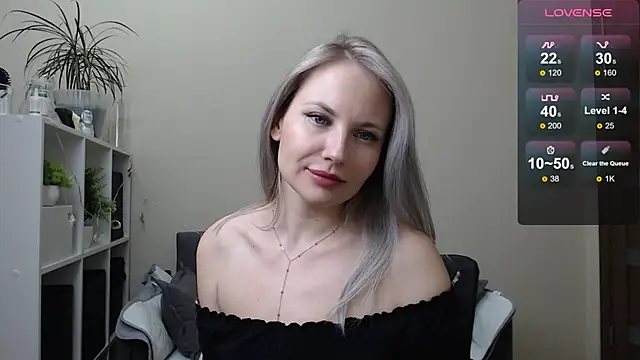 Snapshot of Sunny_bunny6 chatting on 16, 12, 2024 Sunny bunny6 online show from 16, 12, 2024