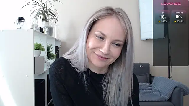 Snapshot of Sunny_bunny6 chatting on 20, 12, 2024 Sunny bunny6 online show from 20, 12, 2024