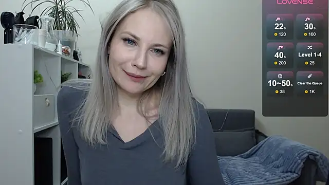 Snapshot of Sunny_bunny6 chatting on 9, 1, 2025 Sunny bunny6 online show from 9, 1, 2025