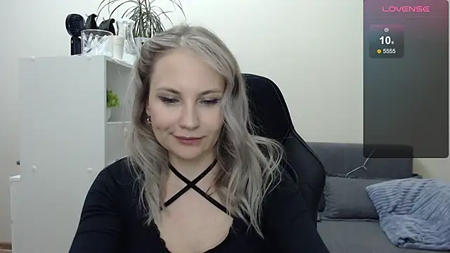 Snapshot of Sunny_bunny6 chatting on 11, 1, 2025 Sunny bunny6 online show from 11, 1, 2025