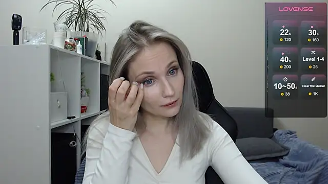 Snapshot of Sunny_bunny6 chatting on 1, 2, 2025 Sunny bunny6 online show from 1, 2, 2025