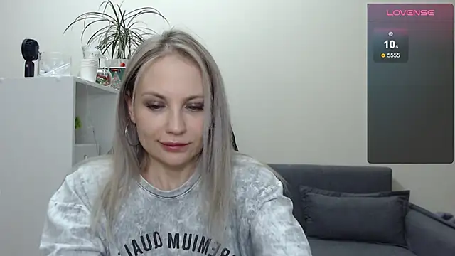 Snapshot of Sunny_bunny6 chatting on 7, 2, 2025 Sunny bunny6 online show from 7, 2, 2025