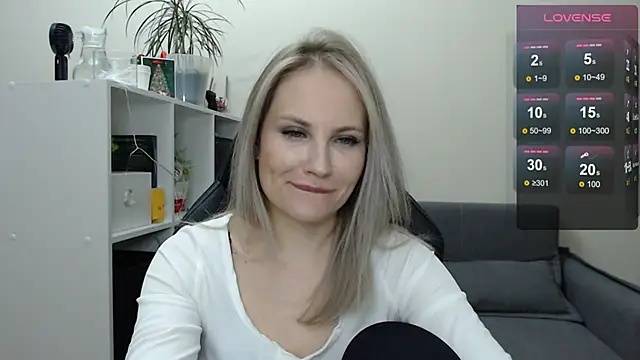 Snapshot of Sunny_bunny6 chatting on 11, 2, 2025 Sunny bunny6 online show from 11, 2, 2025