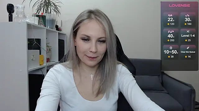 Snapshot of Sunny_bunny6 chatting on 12, 2, 2025 Sunny bunny6 online show from 12, 2, 2025