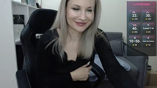 Snapshot of Sunny_bunny6 chatting on 13, 2, 2025 Sunny bunny6 online show from 13, 2, 2025