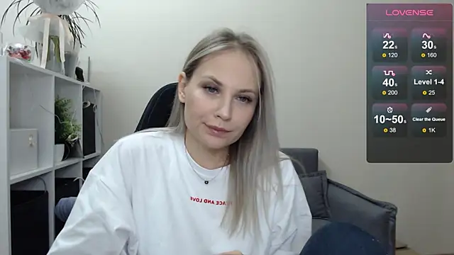 Snapshot of Sunny_bunny6 chatting on 18, 2, 2025 Sunny bunny6 online show from 18, 2, 2025