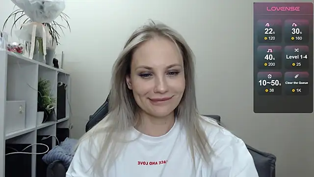 Snapshot of Sunny_bunny6 chatting on 18, 2, 2025 Sunny bunny6 online show from 18, 2, 2025