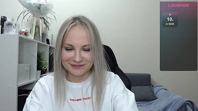 Snapshot of Sunny_bunny6 chatting on 18, 2, 2025 Sunny bunny6 online show from 18, 2, 2025