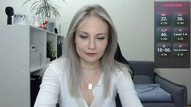 Snapshot of Sunny_bunny6 chatting on 28, 2, 2025 Sunny bunny6 online show from 28, 2, 2025