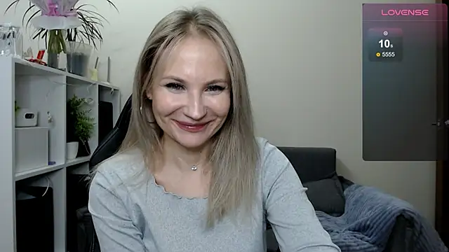 Snapshot of Sunny_bunny6 chatting on 9, 3, 2025 Sunny bunny6 online show from 9, 3, 2025