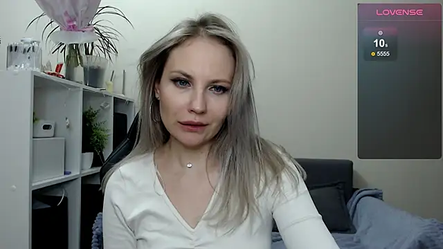 Snapshot of Sunny_bunny6 chatting on 11, 3, 2025 Sunny bunny6 online show from 11, 3, 2025