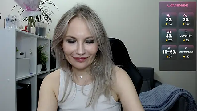 Snapshot of Sunny_bunny6 chatting on 12, 3, 2025 Sunny bunny6 online show from 12, 3, 2025