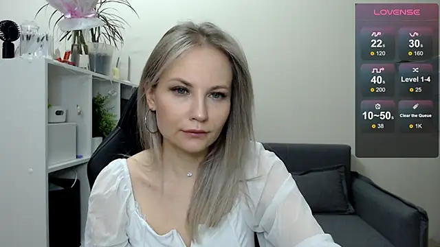 Snapshot of Sunny_bunny6 chatting on 17, 3, 2025 Sunny bunny6 online show from 17, 3, 2025