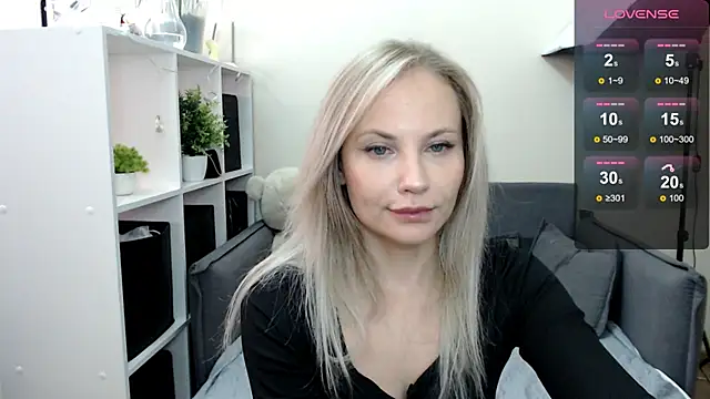 Snapshot of Sunny_bunny6 chatting on 19, 9, 2025 Sunny bunny6 online show from 19, 9, 2025