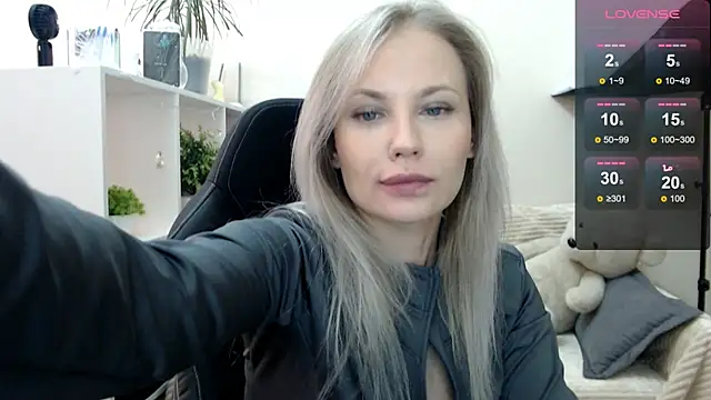 Snapshot of Sunny_bunny6 chatting on 27, 10, 2025 Sunny bunny6 online show from 27, 10, 2025