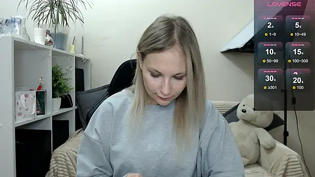 Snapshot of Sunny_bunny6 chatting on 28, 11, 2025 Sunny bunny6 online show from 28, 11, 2025