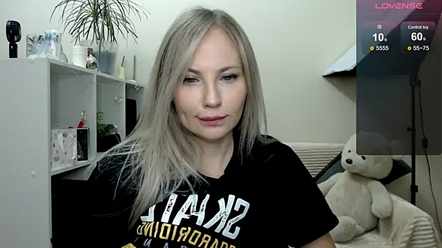 Snapshot of Sunny_bunny6 chatting on 30, 11, 2025 Sunny bunny6 online show from 30, 11, 2025