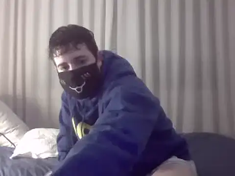 Snapshot of Your_femboy24 chatting on 2, 12, 2024 Your femboy24 online show from 2, 12, 2024