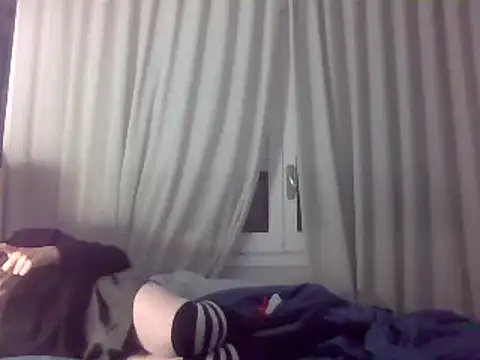 Snapshot of Your_femboy24 chatting on 14, 12, 2024 Your femboy24 online show from 14, 12, 2024