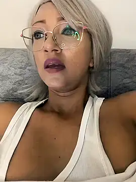 Snapshot of Amaliu_ chatting on 21, 1, 2025 Amaliu online show from 21, 1, 2025