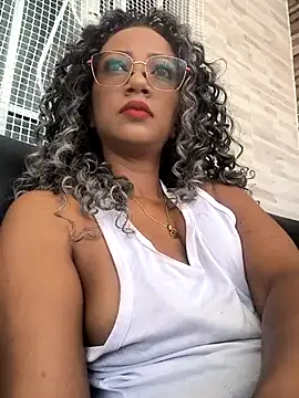 Snapshot of Amaliu_ chatting on 5, 3, 2025 Amaliu online show from 5, 3, 2025