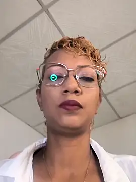 Snapshot of Amaliu_ chatting on 1, 10, 2025 Amaliu online show from 1, 10, 2025