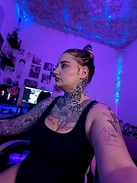 Lisacasandra online show from 28, 9, 2025