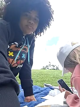 DANIELA MICHEL online show from 28, 1, 2025