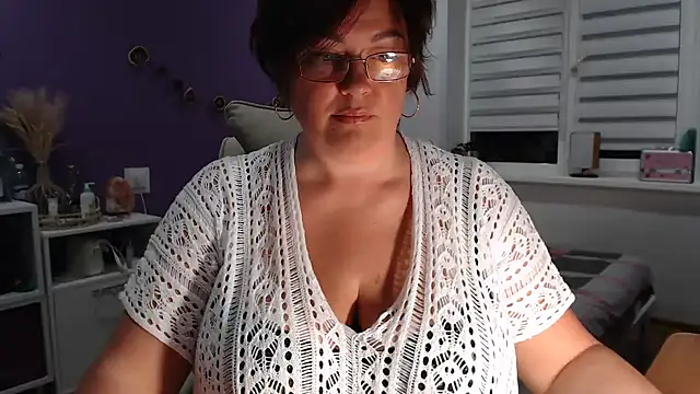 Nora Star online show from 28, 12, 2024